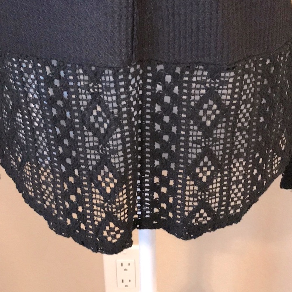 LUCKY BRAND Black Waffle Long Sleeve Top with Lace Size XS - Picture 8 of 16